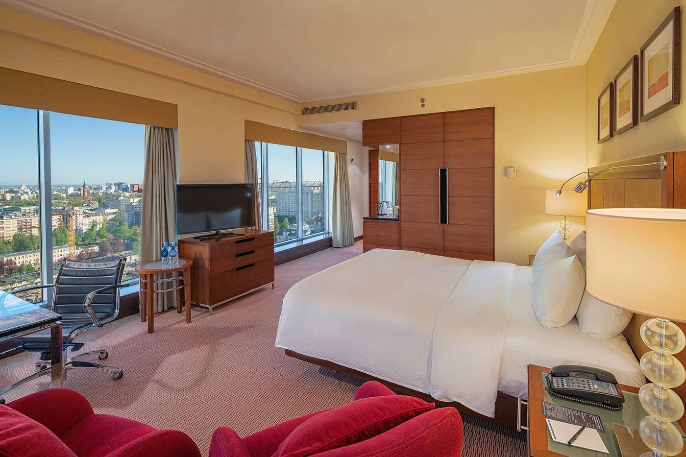 Scarlet Pearl Resort